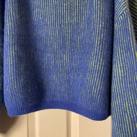 Blanknyc] Womens Cropped Turtleneck Sweater Pullover Size medium - Picture 4 of 12